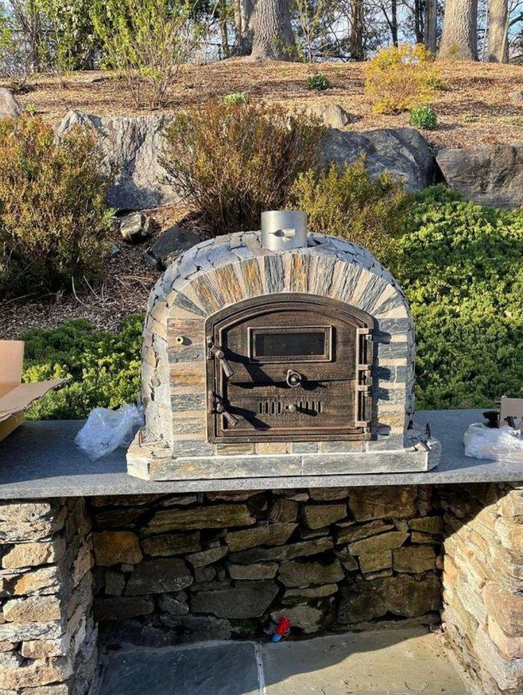 Borbelta Black Stone Oven